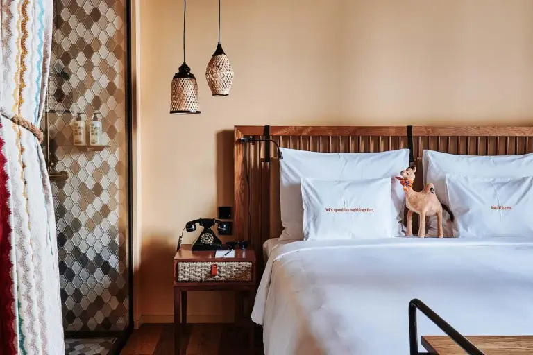 25hours Hotel Dubai One Central cozy bed with decor