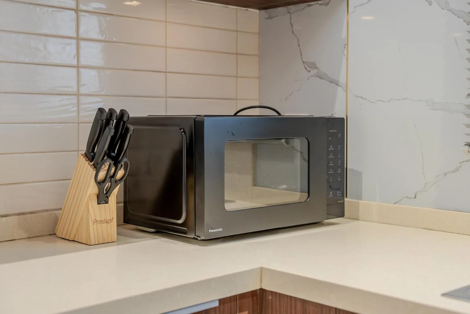Apartamento privado de 2 dormitorios en Al Zahia Sharjah - Wood house, en Sharjah