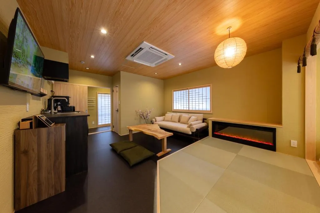 Innenansicht eines Zimmers im Takenoya-Hotel in Osaka