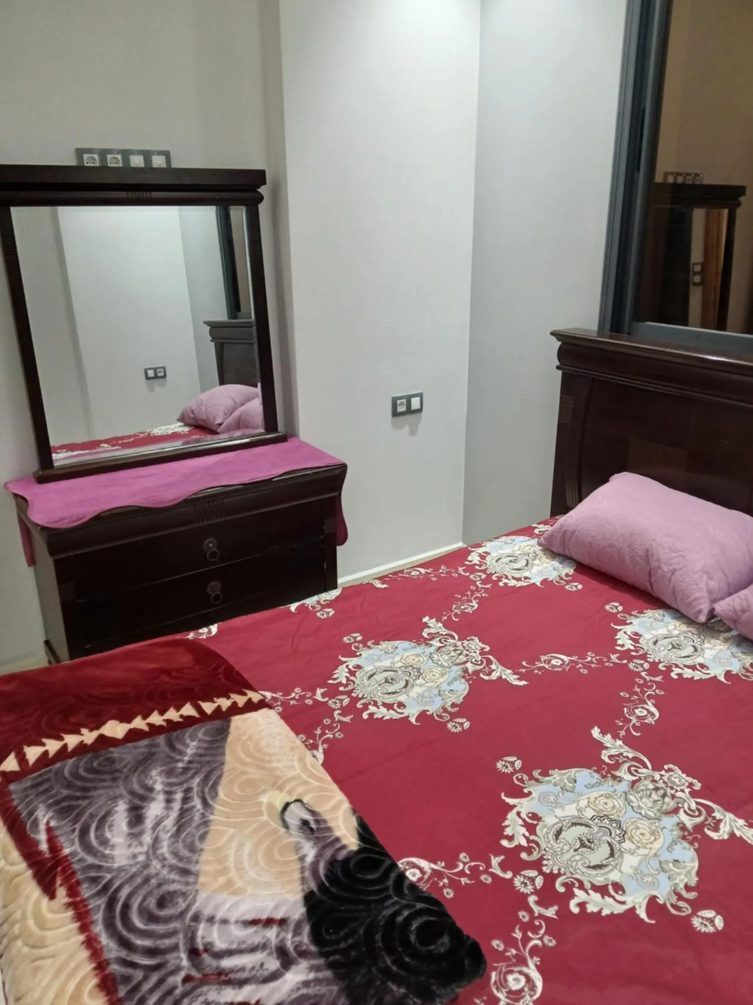 Bedroom with Mirror