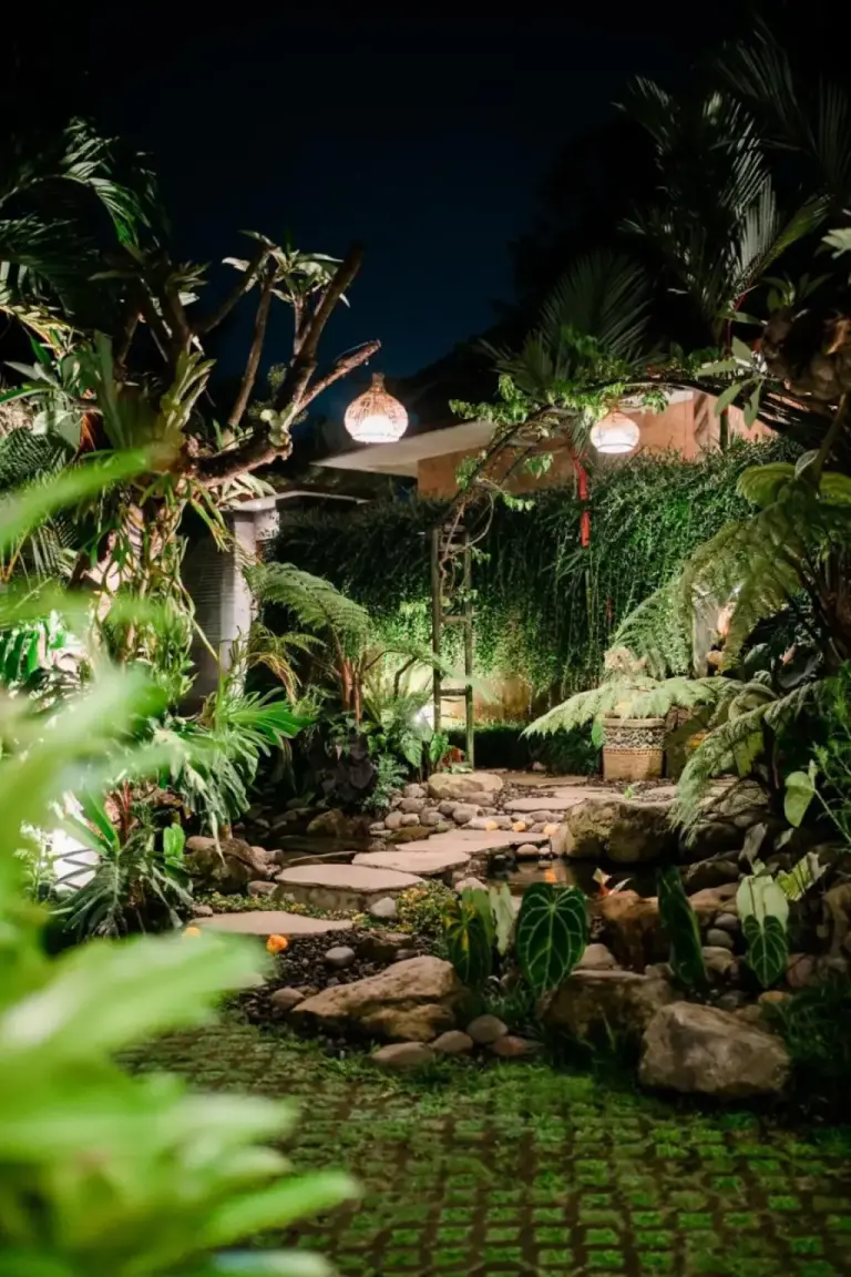 Detaillierter Blick auf den Garten bei AB Ubud Luxury Villa in Ubud