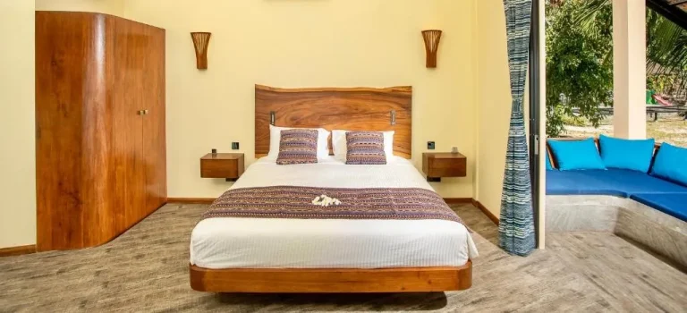 Spacious bedroom at Absolute Beachfront Villas, Koh Phangan