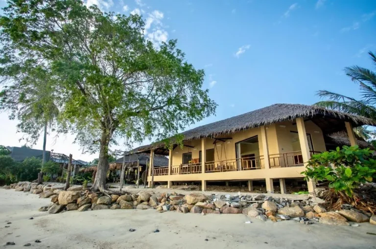 Exterior of Absolute Beachfront Villas in Koh Phangan