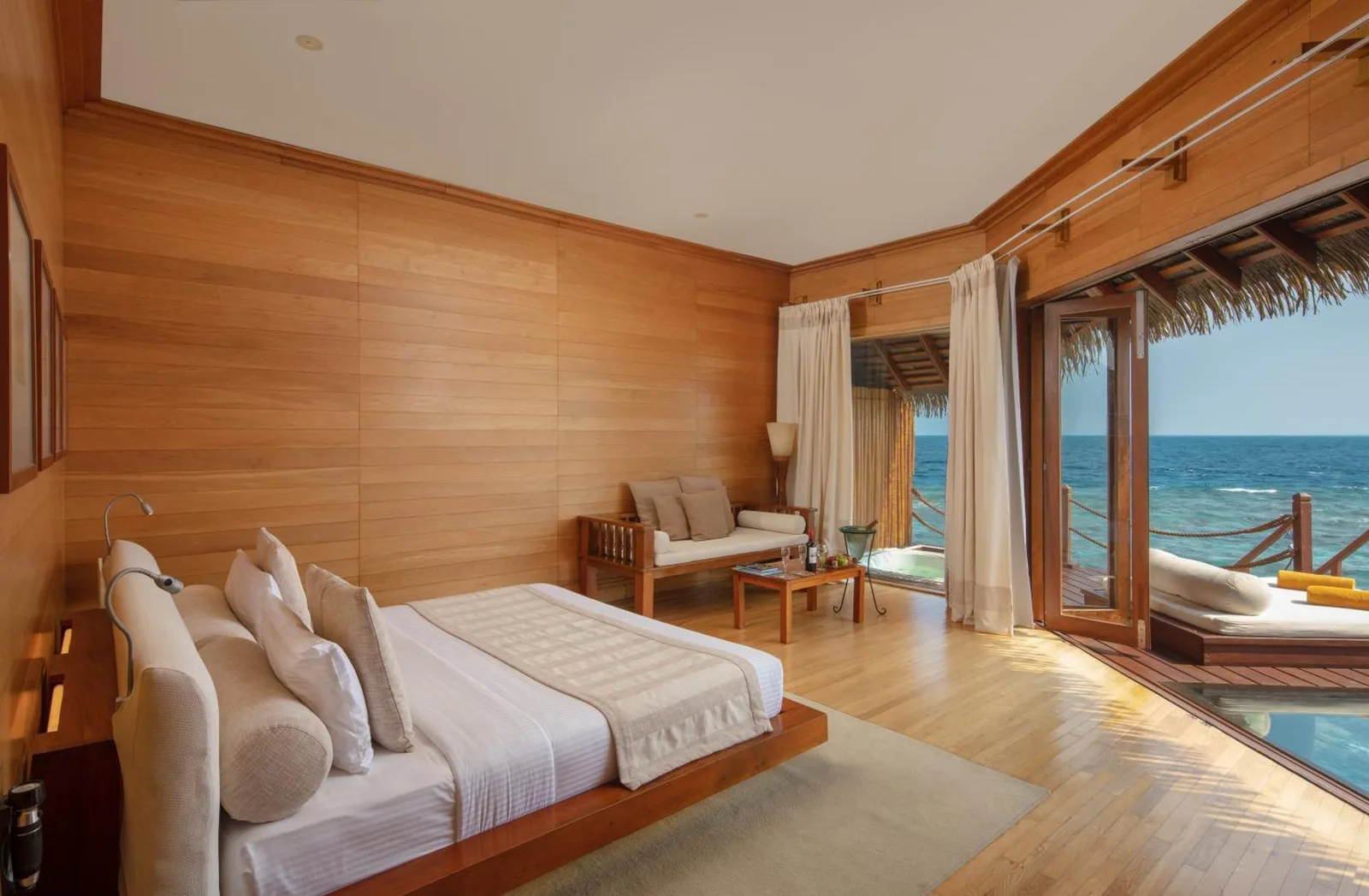Vue sur l'océan depuis une Adaaran Prestige Water Villa