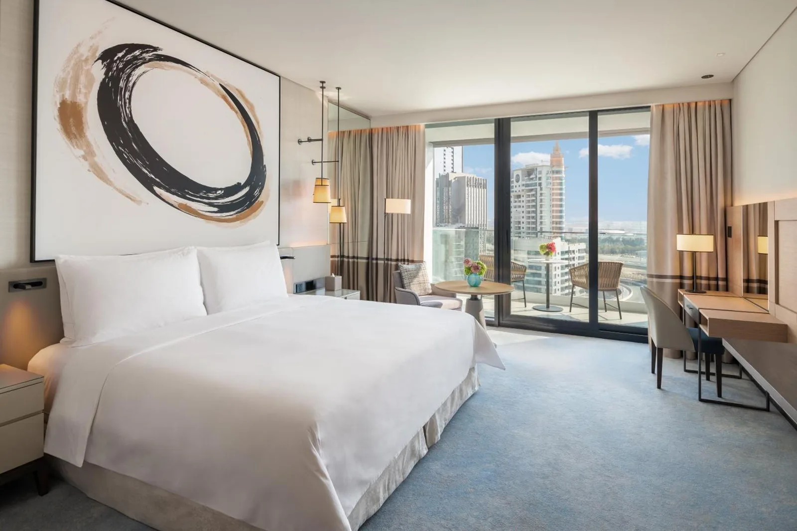 King Room mit Balkon im Address Beach Resort in Dubai