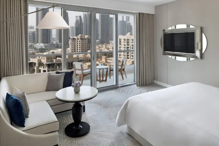 Chambre élégante avec balcon à l’hôtel Address Downtown, Dubai