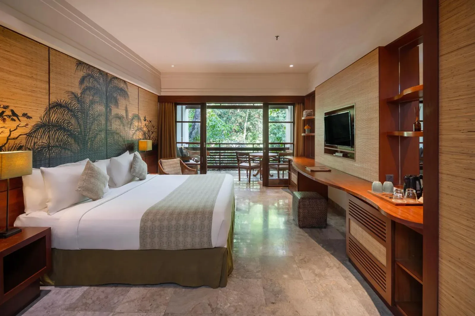 Disposition confortable de la chambre à l'Adiwana Resort Jembawan à Ubud