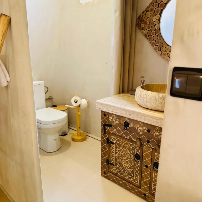 Stylish bathroom design at Africa Stars Camp.