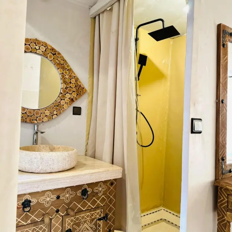 Modern Shower Area