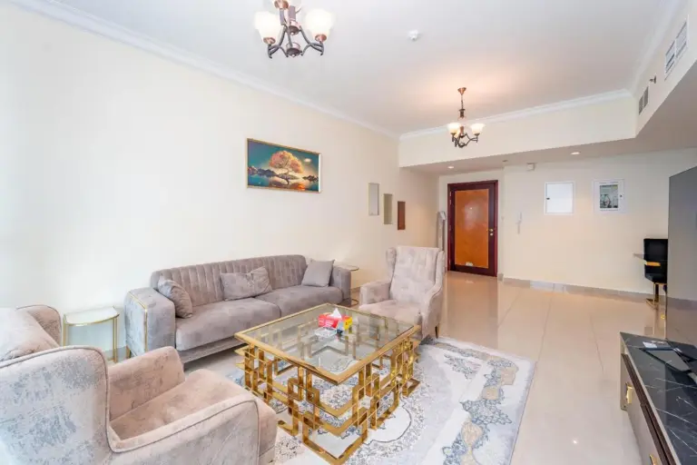 Wohnzimmer im Ajman Luxurious Holiday Homes