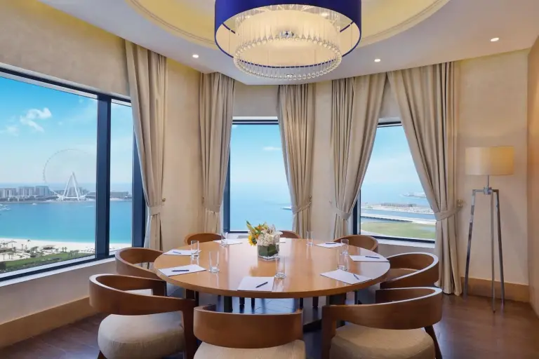 Al Habtoor Grand Resort, Autograph Collection, à Dubaï