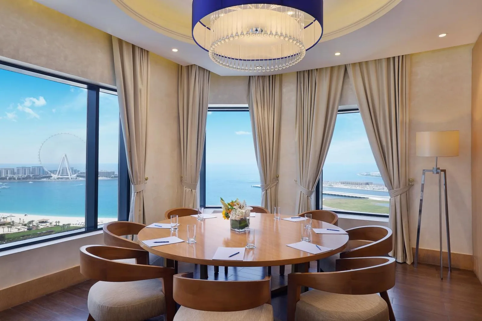 Al Habtoor Grand Resort, Autograph Collection, à Dubaï