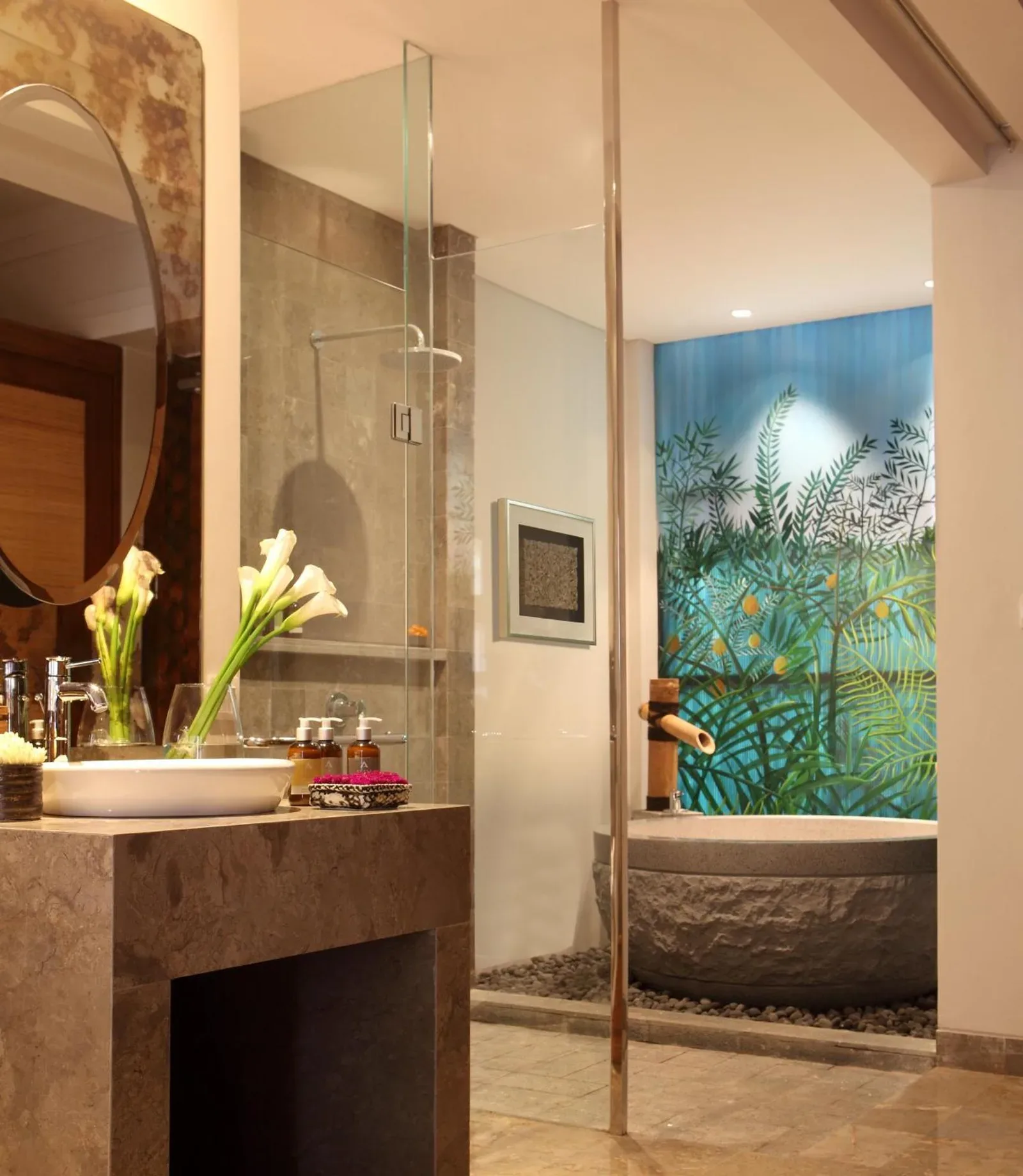 Baño elegante en Alaya Resort Ubud
