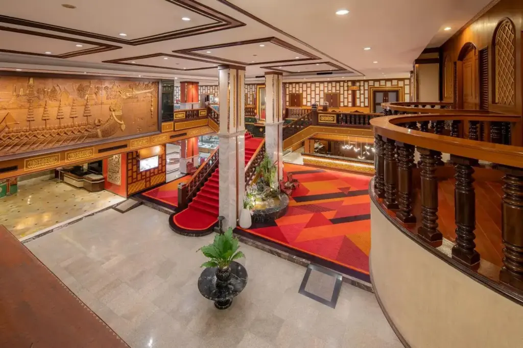 Alexander Hotel