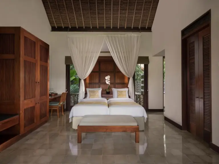 Twin room setup at Alila Ubud with elegant decor