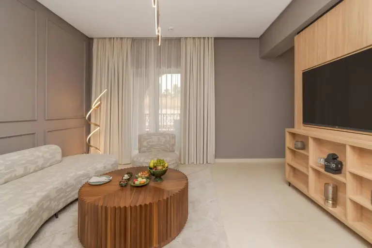 Living area in Junior Suite at Amanar Hôtel & Spa Ouarzazate