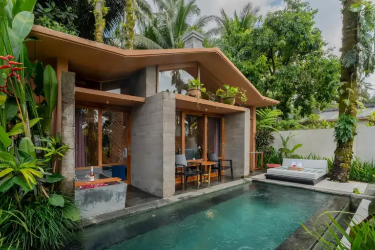 Außenansicht der Villa im Amora Ubud Boutique Villas