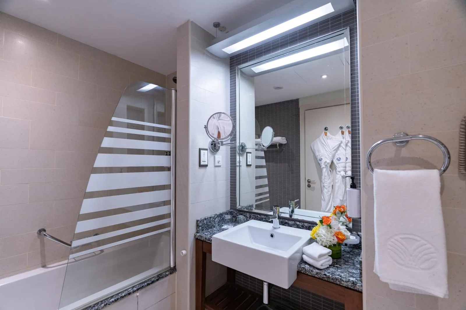 Amwaj Rotana, Jumeirah Beach - Dubai, in Dubai