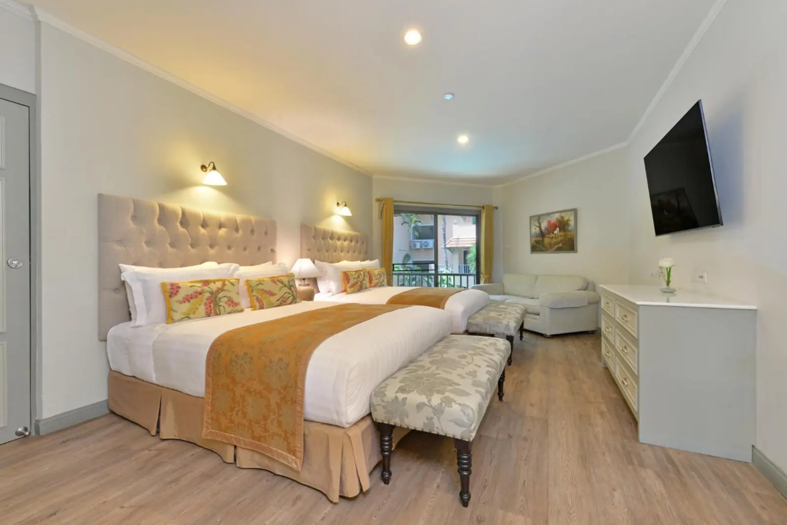 Anantasila Beach Resort Hua Hin deluxe room with king bed