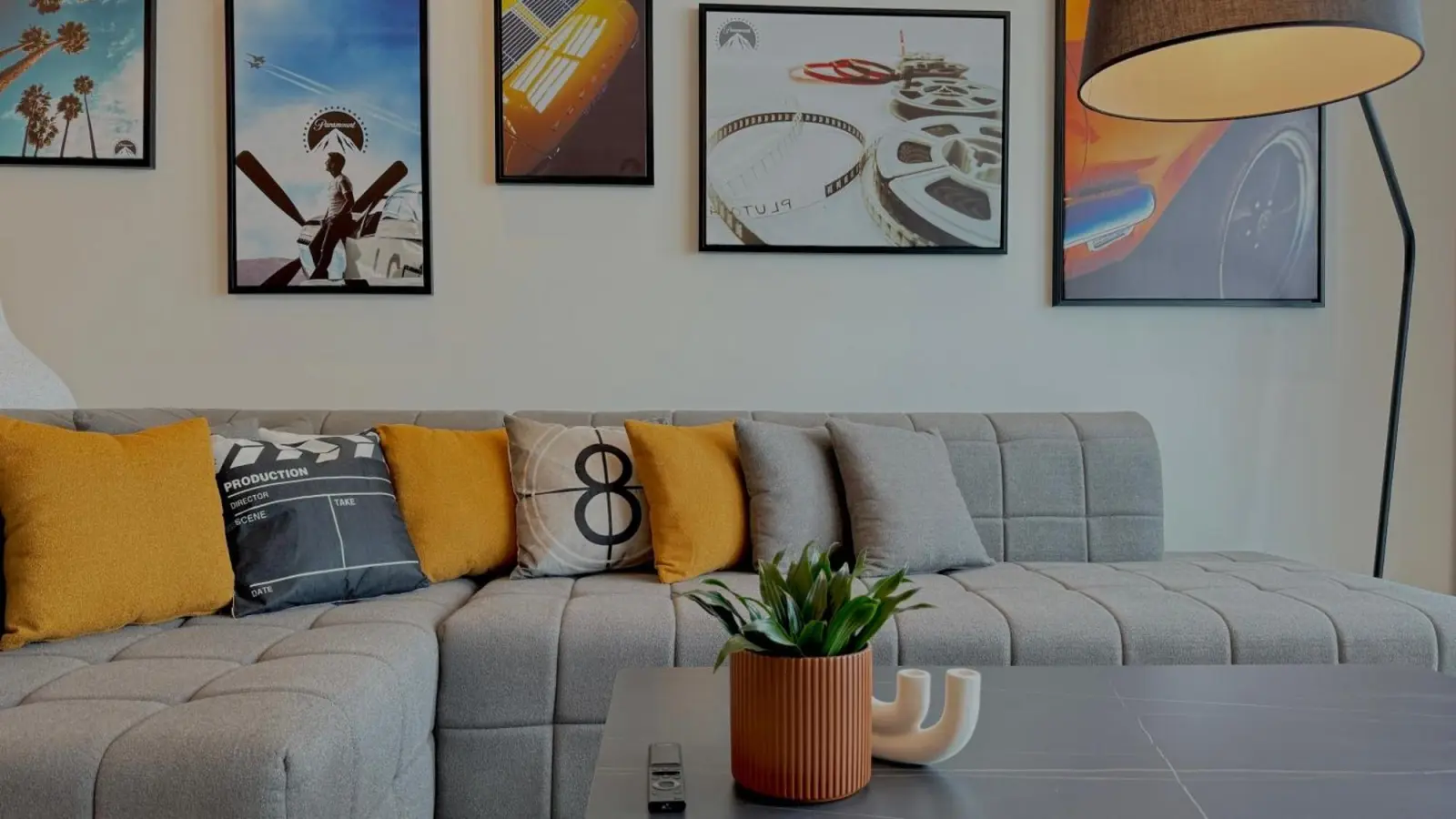 Salon élégant dans un appartement à Dubaï