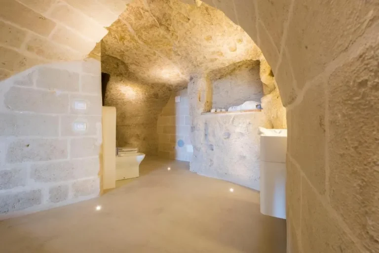 Bathroom area at Aquatio Cave Luxury Hotel & SPA in Matera