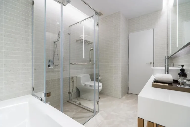 Modern bathroom at Arbour Hotel and Residence in Pattaya
