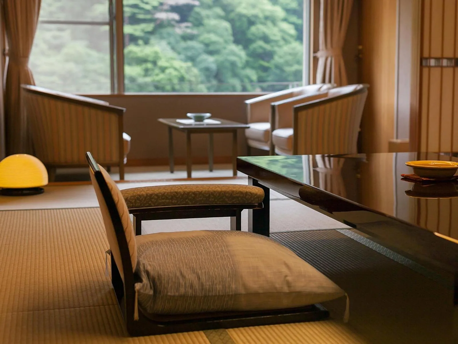 Espace de détente dans une chambre à Arima Onsen Gekkoen Korokan