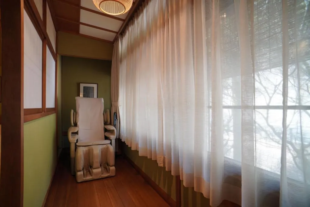Arima Onsen Tocen Goshobo massage chair area