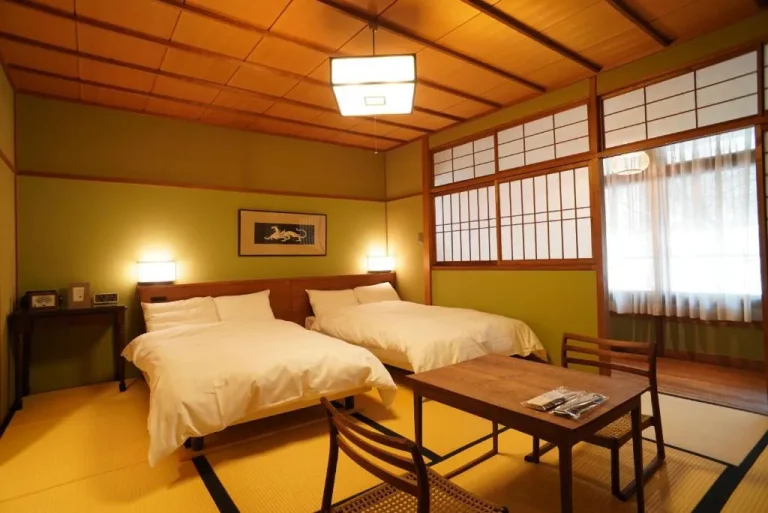 Arima Onsen Tocen Goshobo twin bedroom
