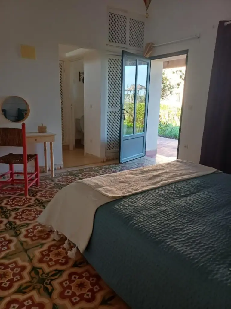 Chambre d'hôte lumineuse au Artgana Lodge avec vue