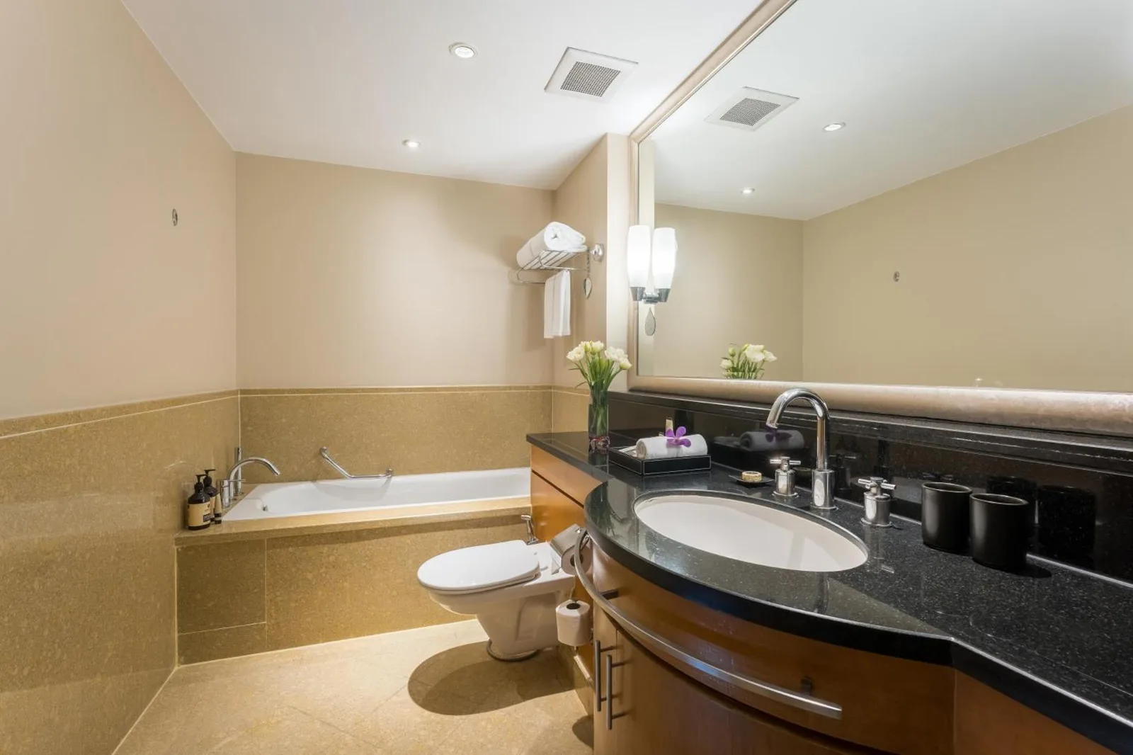 Diseño de baño elegante de Ascott Sathorn Bangkok