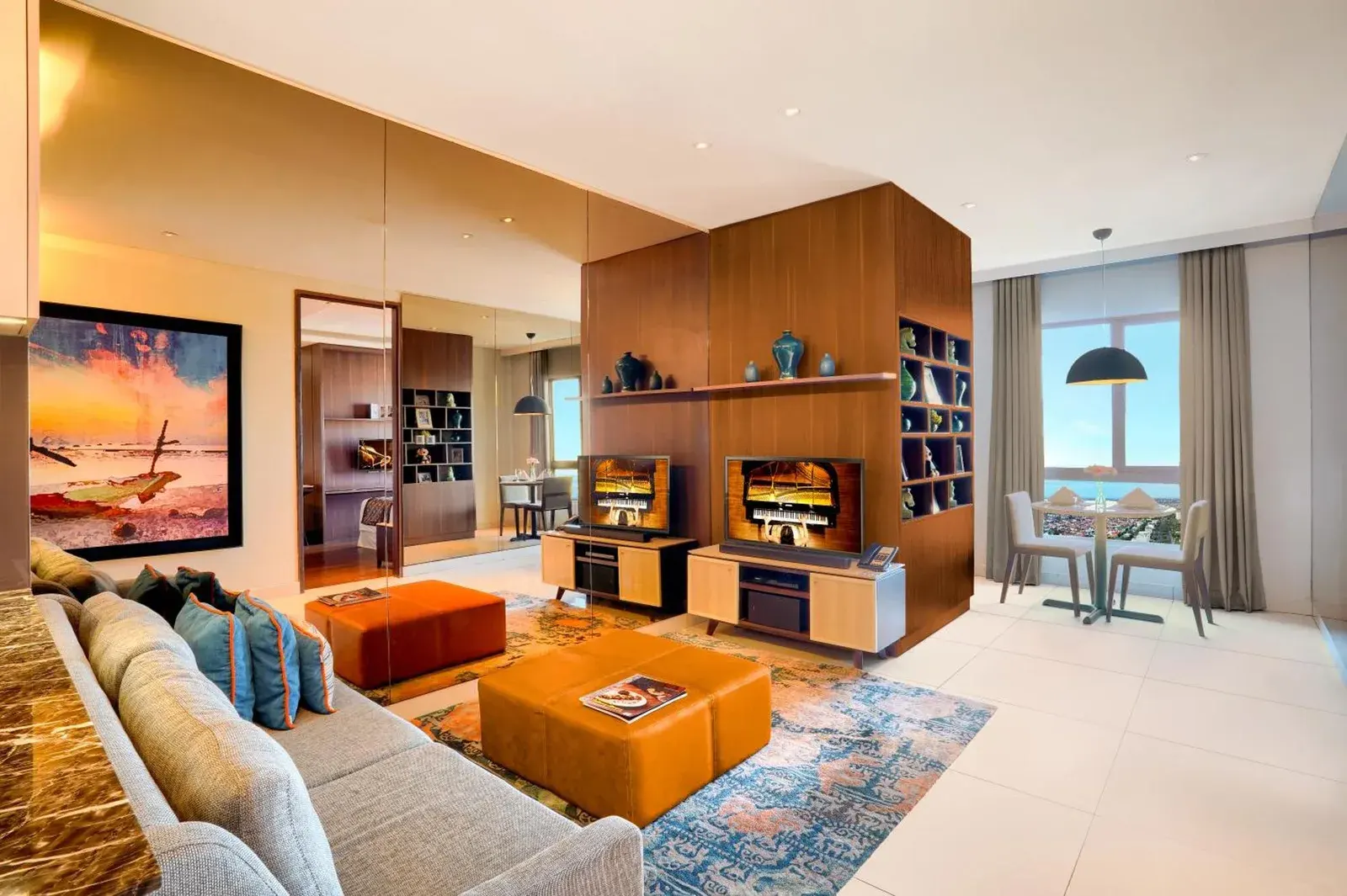 Geräumiger Wohnbereich im Ascott Waterplace Surabaya