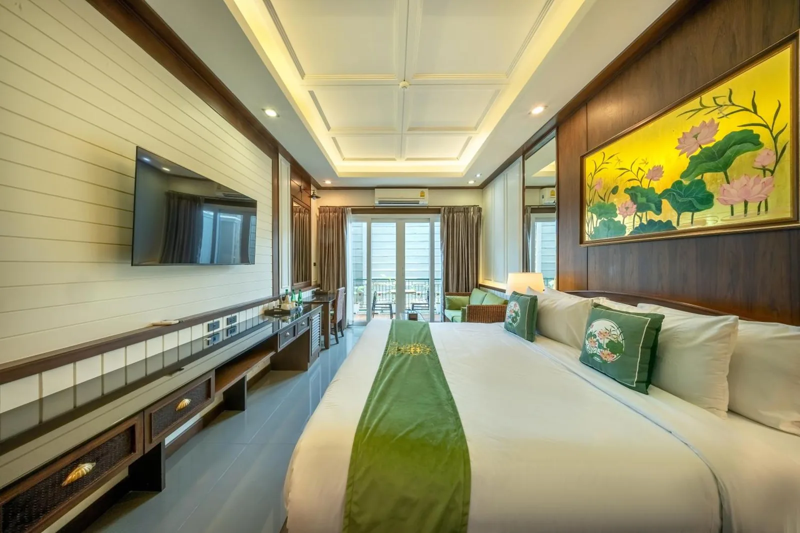 Moderner Badezimmerbereich im At Tree Hotel Thaphae Gate Chiangmai