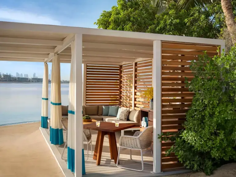 Entspannende Strand-Cabana im Atlantis, The Palm, Dubai