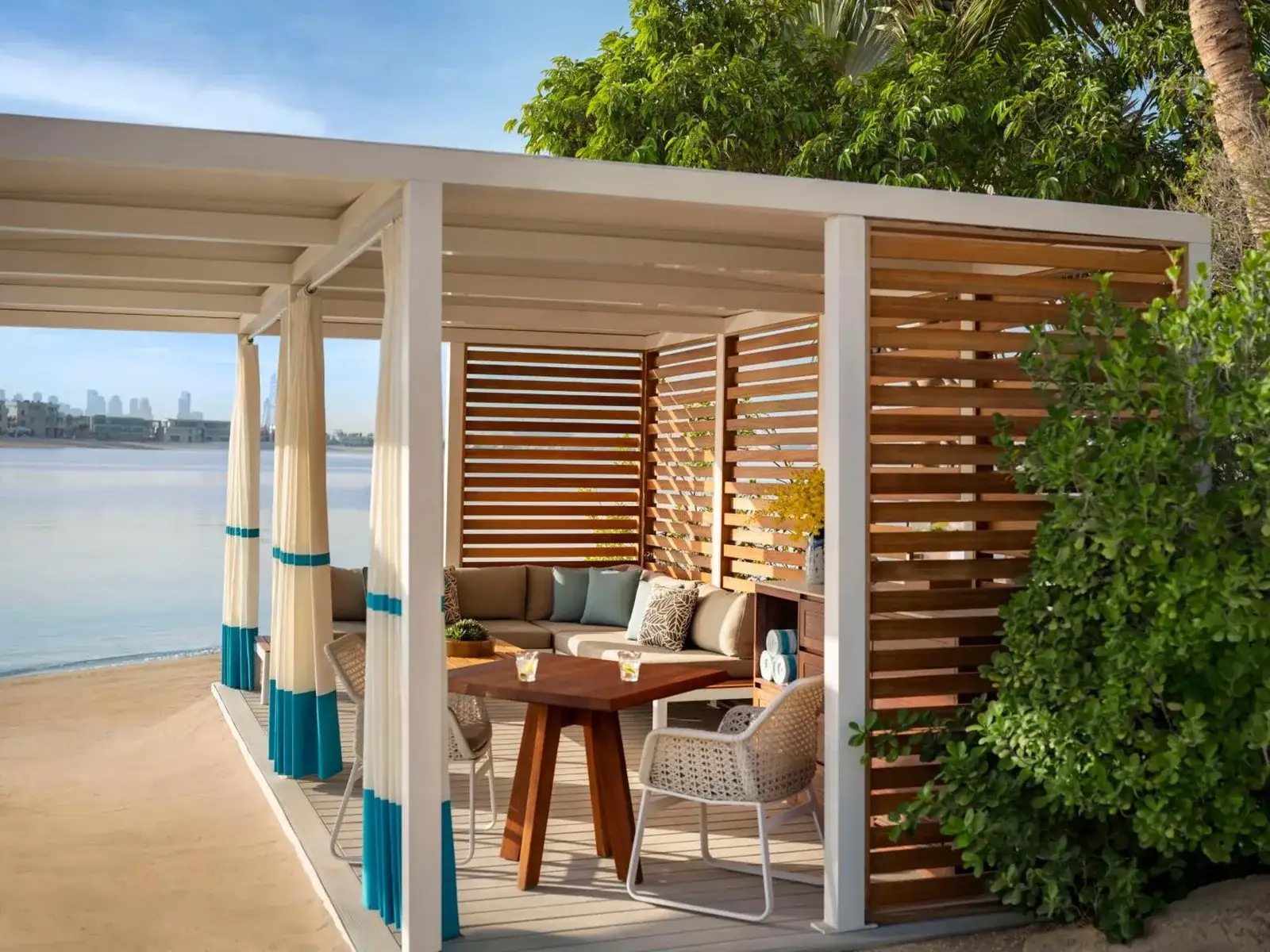 Entspannende Strand-Cabana im Atlantis, The Palm, Dubai