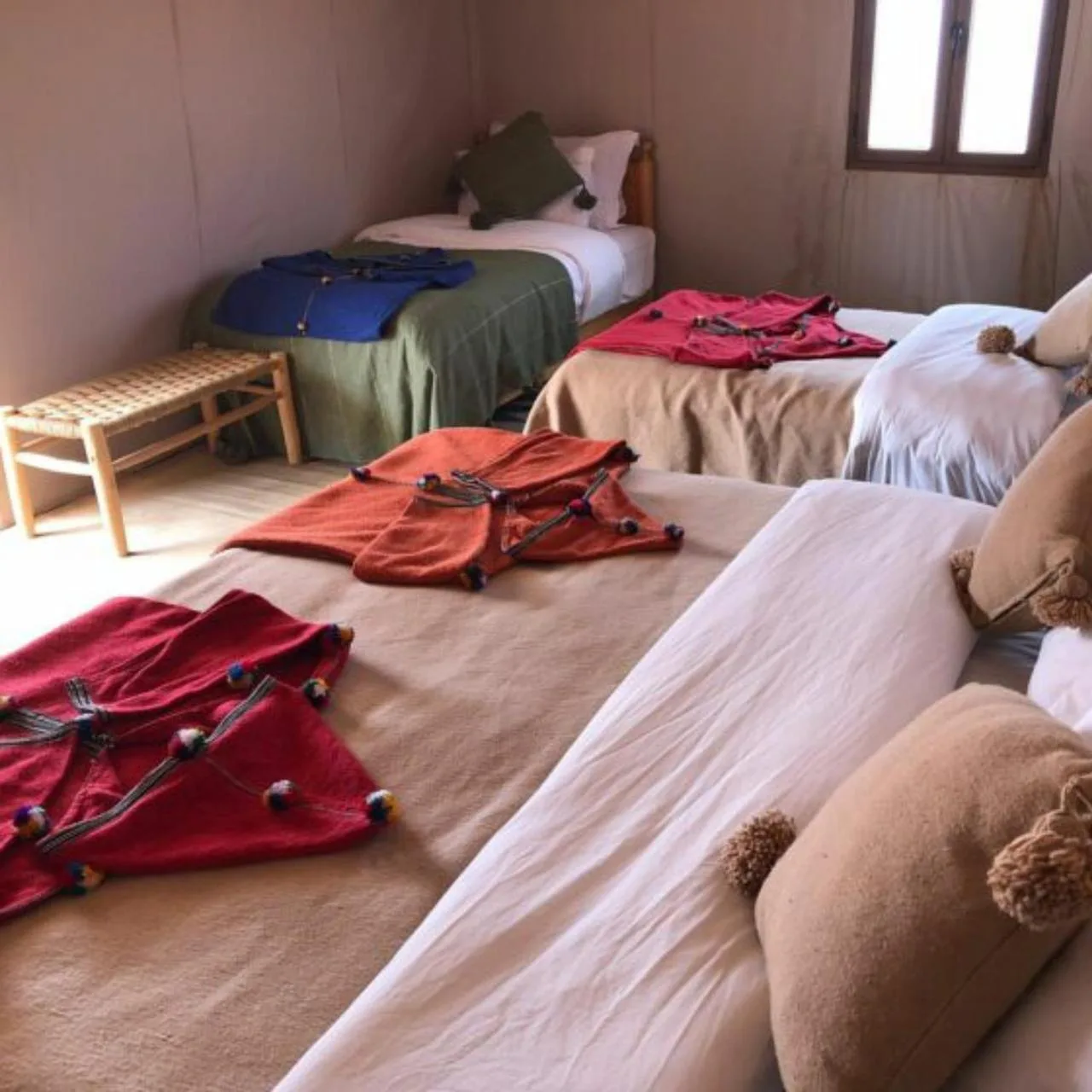 Familien-Zeltaufteilung im Aurum Dunes Luxury Camp