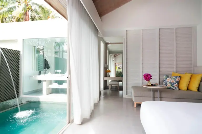 Zona de estar acogedora en Avani Plus Vacation Club Samui