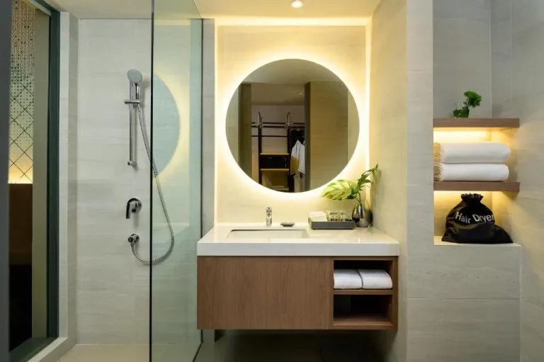 Avani Sukhumvit Bangkok Hotel modern bathroom