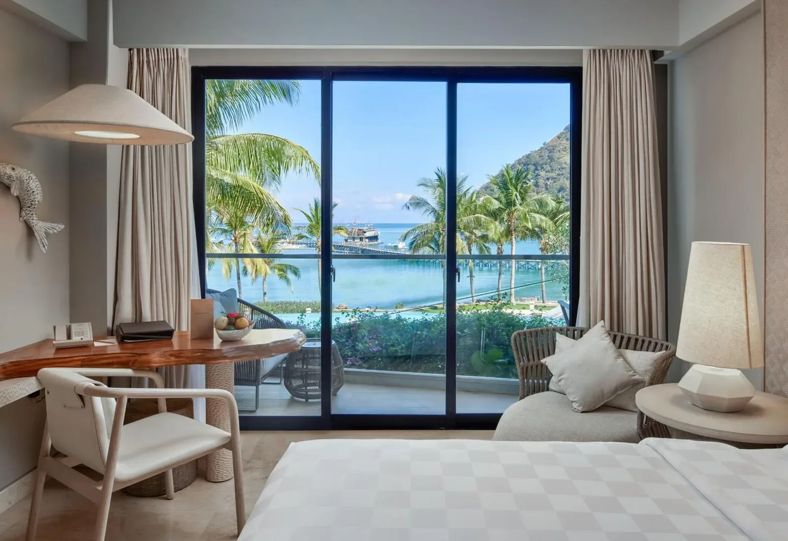 Meerblick vom Gästezimmer im AYANA Komodo
