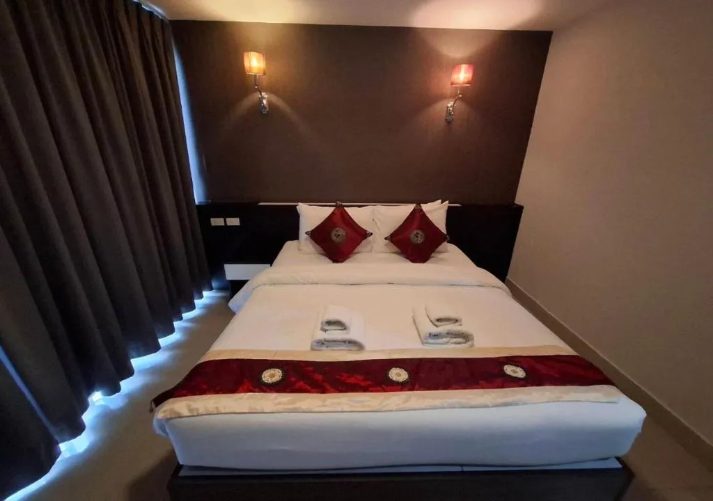 Comfortable room at Baan Bangsaray Hotel