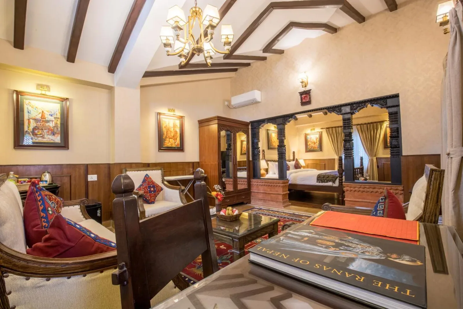 Spacious living area in Baber Mahal Vilas suite