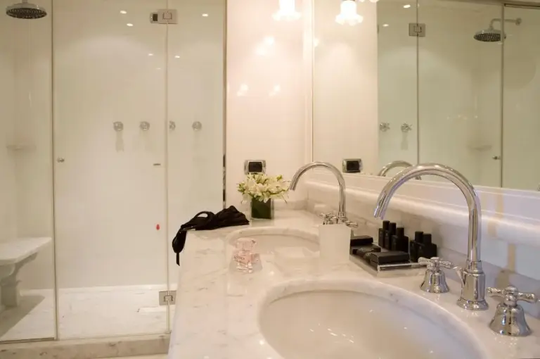 Badezimmer im Baglioni Hotel Luna in Venedig