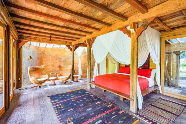 Gemütliches Gästezimmer im Bambu Indah Resort
