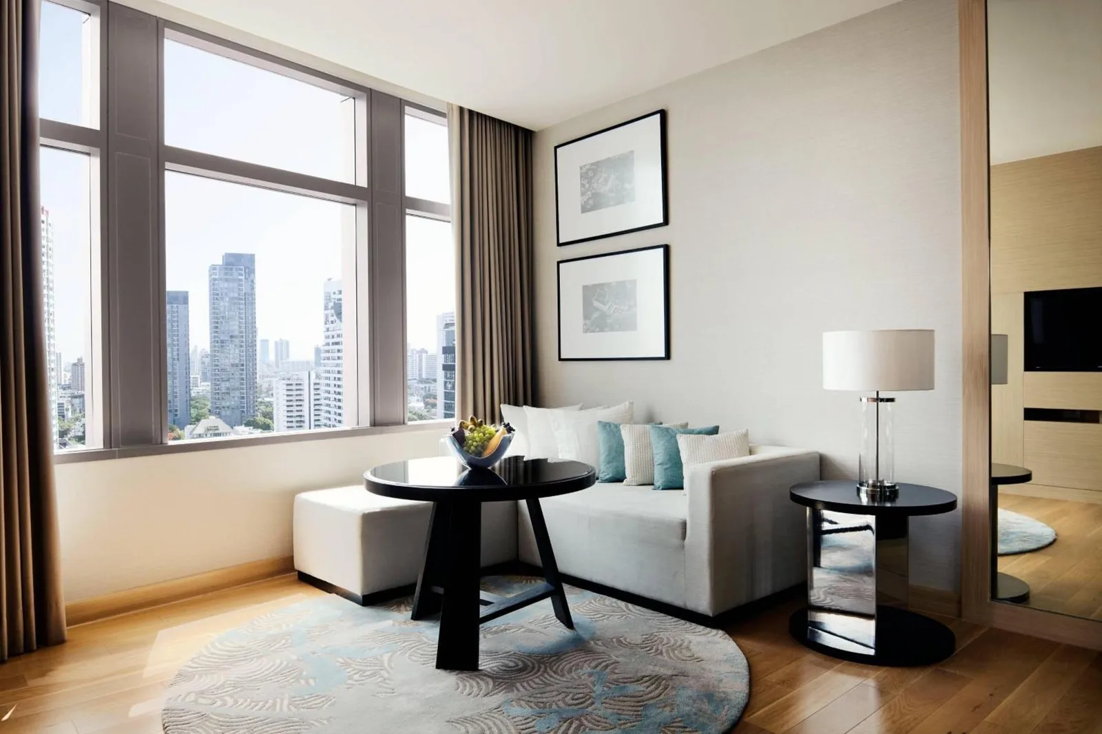 Lounge area in guest suite at Bangkok Marriott Hotel Sukhumvit