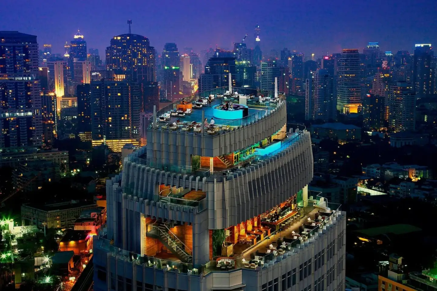 Rooftop pool at Bangkok Marriott Hotel Sukhumvit