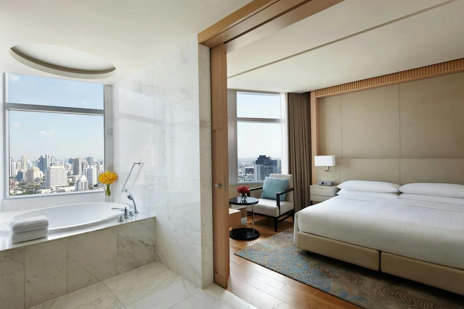 Suite bedroom in Bangkok Marriott Hotel Sukhumvit
