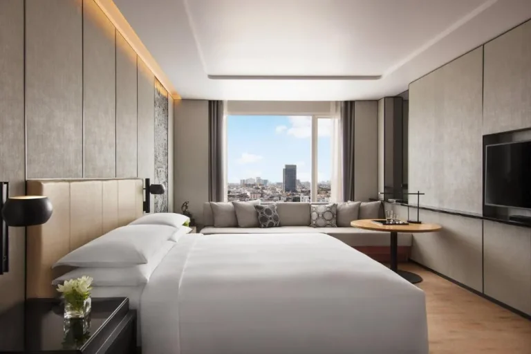 Gemütliches Gästezimmer im Bangkok Marriott Hotel The Surawongse