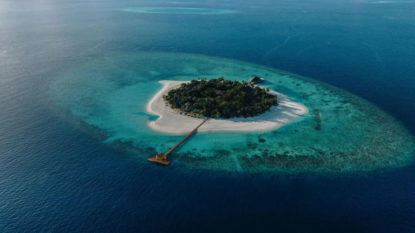 Banyan Tree Vabbinfaru aerial view of the resort in Male