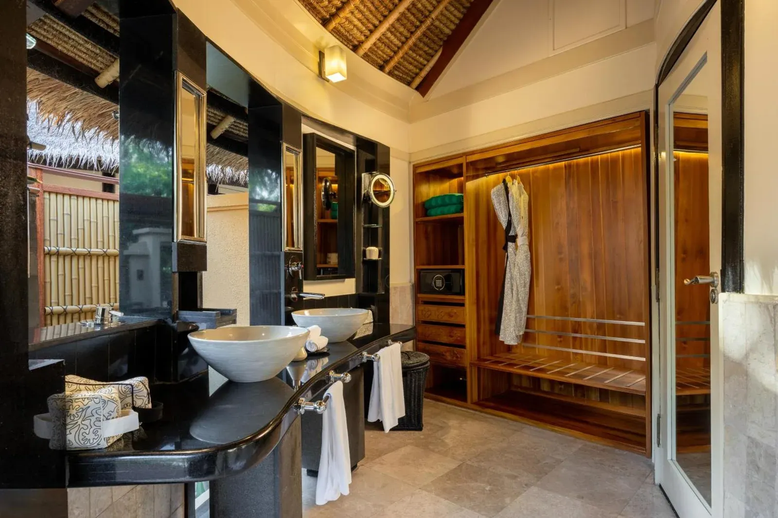 Banyan Tree Vabbinfaru bathroom with spa amenities