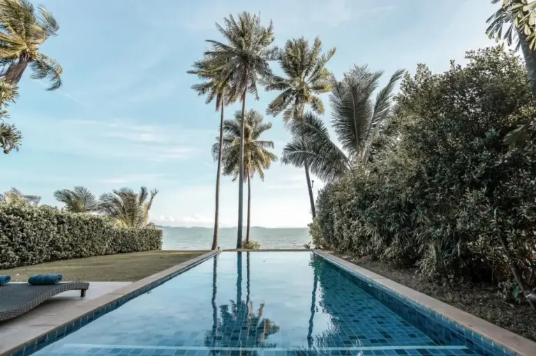 Privater Pool mit Meerblick im Barcelo Coconut Island, Phuket